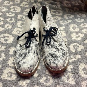 Uwezo size 10.5 men’s cow skin shoes